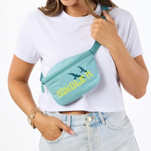 ALOHA Collection HOKULEA Fanny Hip Pack Hawaiian canoe Limited Edition - Picture 1 of 9